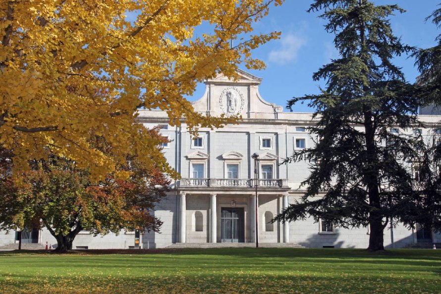 دانشگاه ناوارا اسپانیا زیبا‌ترین دانشگاه و جزوه بهترین دانشگاه‌های اسپانیا